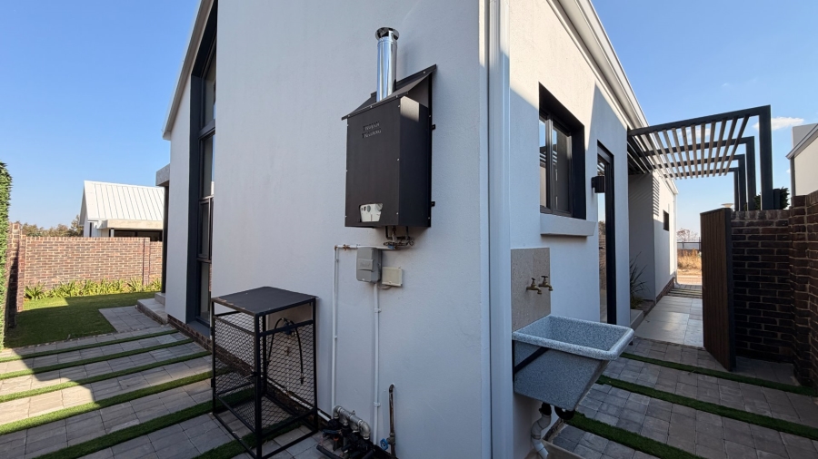3 Bedroom Property for Sale in Helderzicht Eco Estate North West